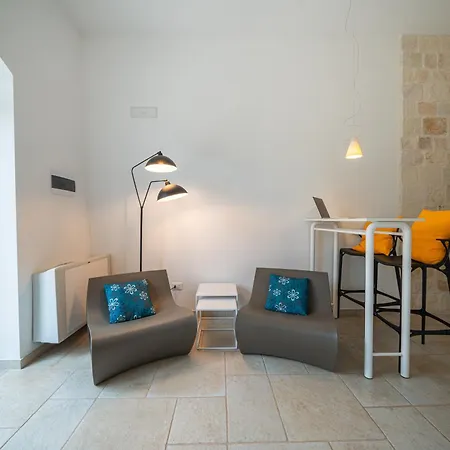 Prázdninový dům Private Pool & Parking Donna Lina *